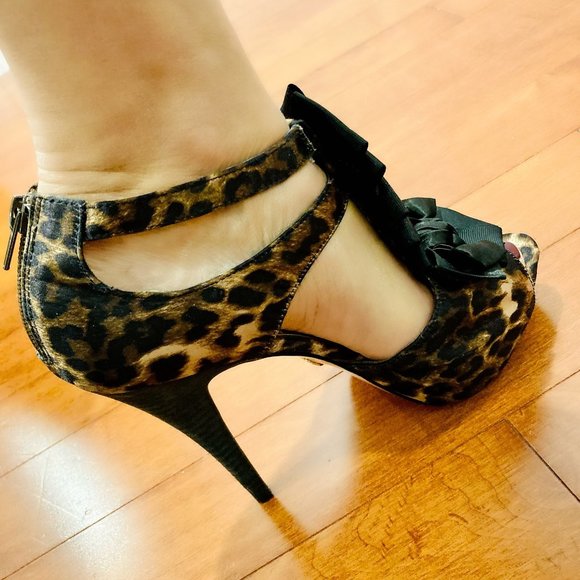 Betsey Johnson evening shoes / size 9/ heel height 5" - Picture 4 of 5